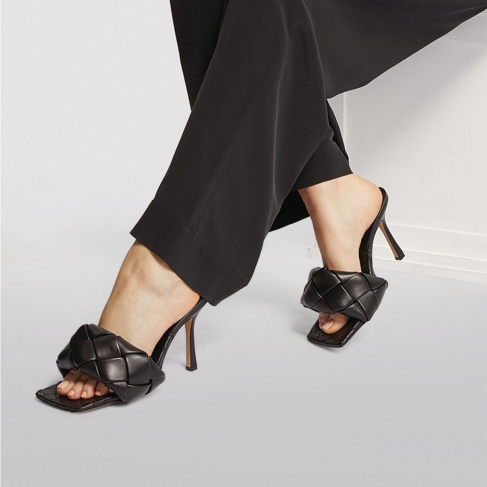 Bottega Veneta Lido Mule (Black)